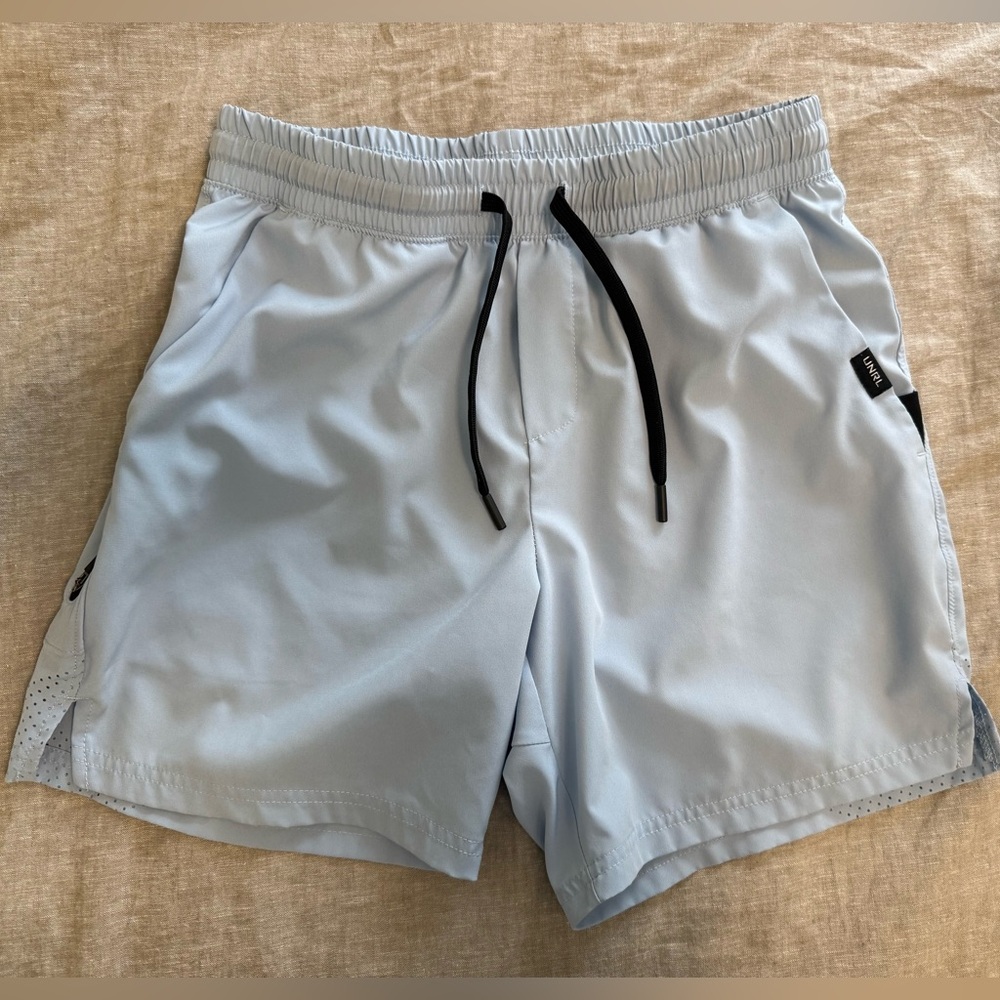 UNRL Performance Short Mens Small Baby Blue Athletic Gym Train 5.5" Inseam